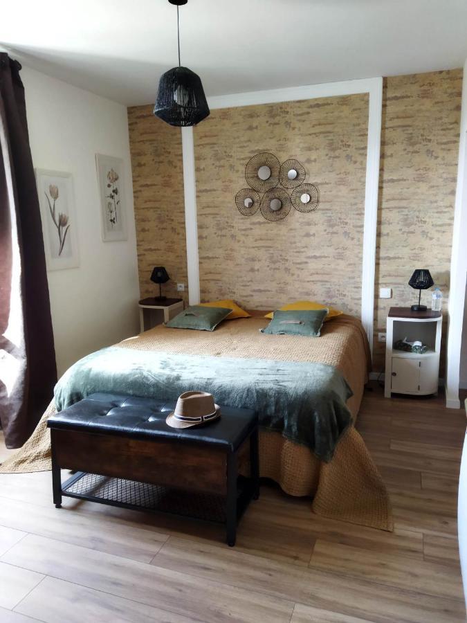 La Menardiere Serenitatis Chambre D'Hotes Petit Dejeuner Compris Corseul Экстерьер фото